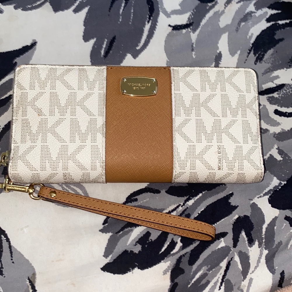 Michael Kors wallet